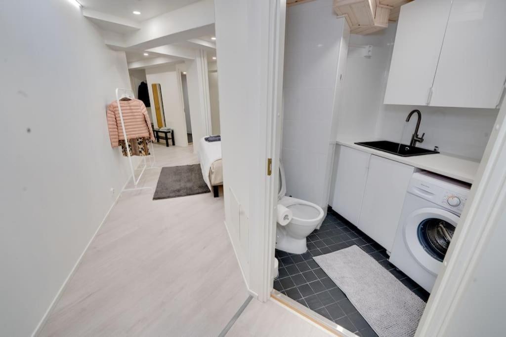 Best Location In Tampere! Modern City Apartment, 2Rooms, Kitchen And Balcony Exteriör bild