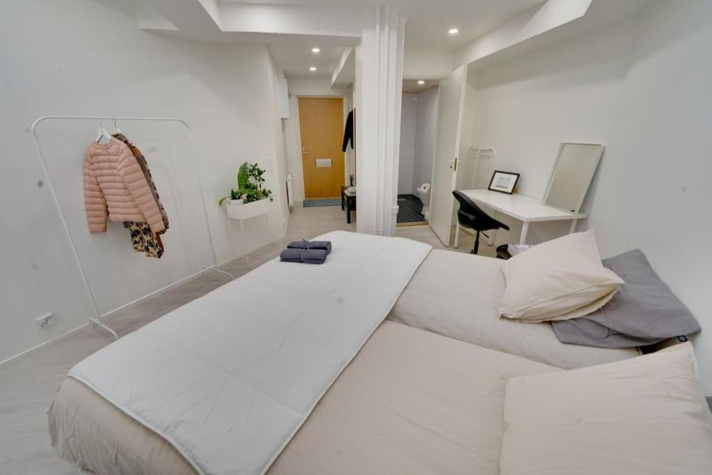 Best Location In Tampere! Modern City Apartment, 2Rooms, Kitchen And Balcony Exteriör bild